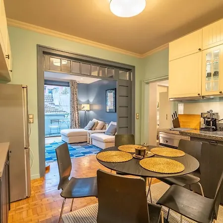 Stylish 2 Bdrm At Ndk Apartment