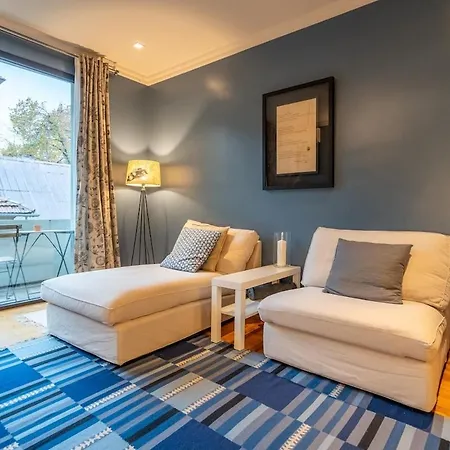 Stylish 2 Bdrm At Ndk *