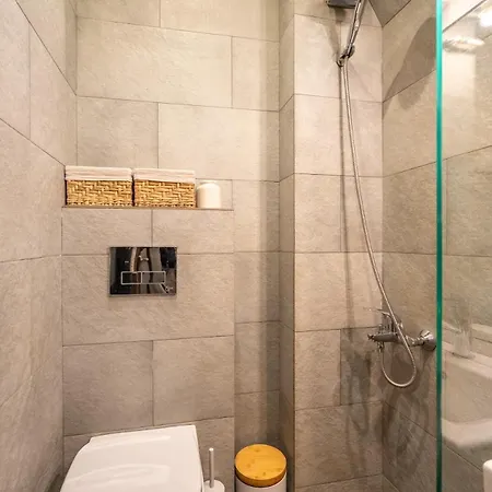 Stylish 2 Bdrm At Ndk * Szófia