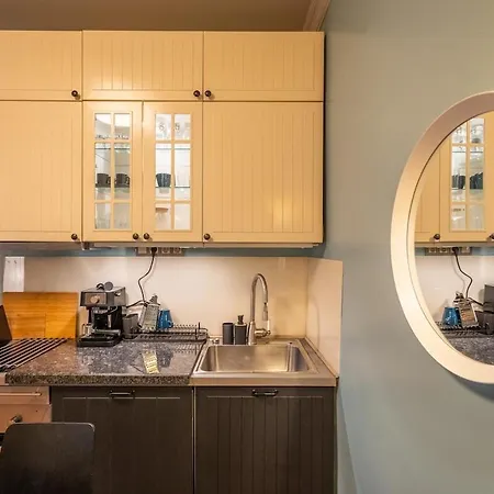 Stylish 2 Bdrm At Ndk Apartment Sofia