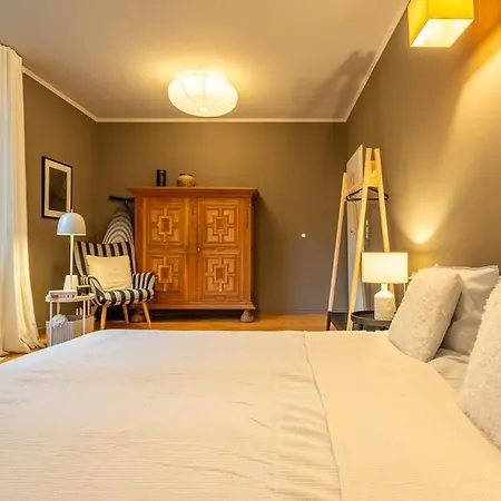 Stylish 2 Bdrm At Ndk Apartment Sofia