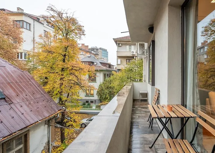 Stylish 2 Bdrm At Ndk * Sofia