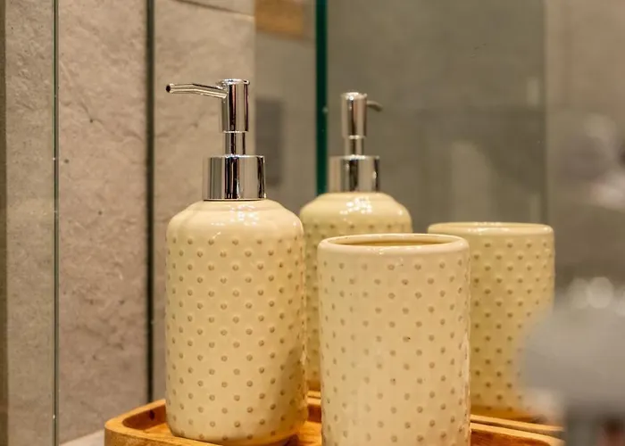 Lejlighed Stylish 2 Bdrm At Ndk *