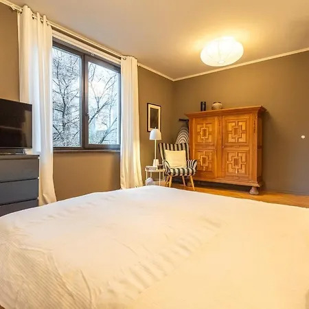 Stylish 2 Bdrm At Ndk Sofia